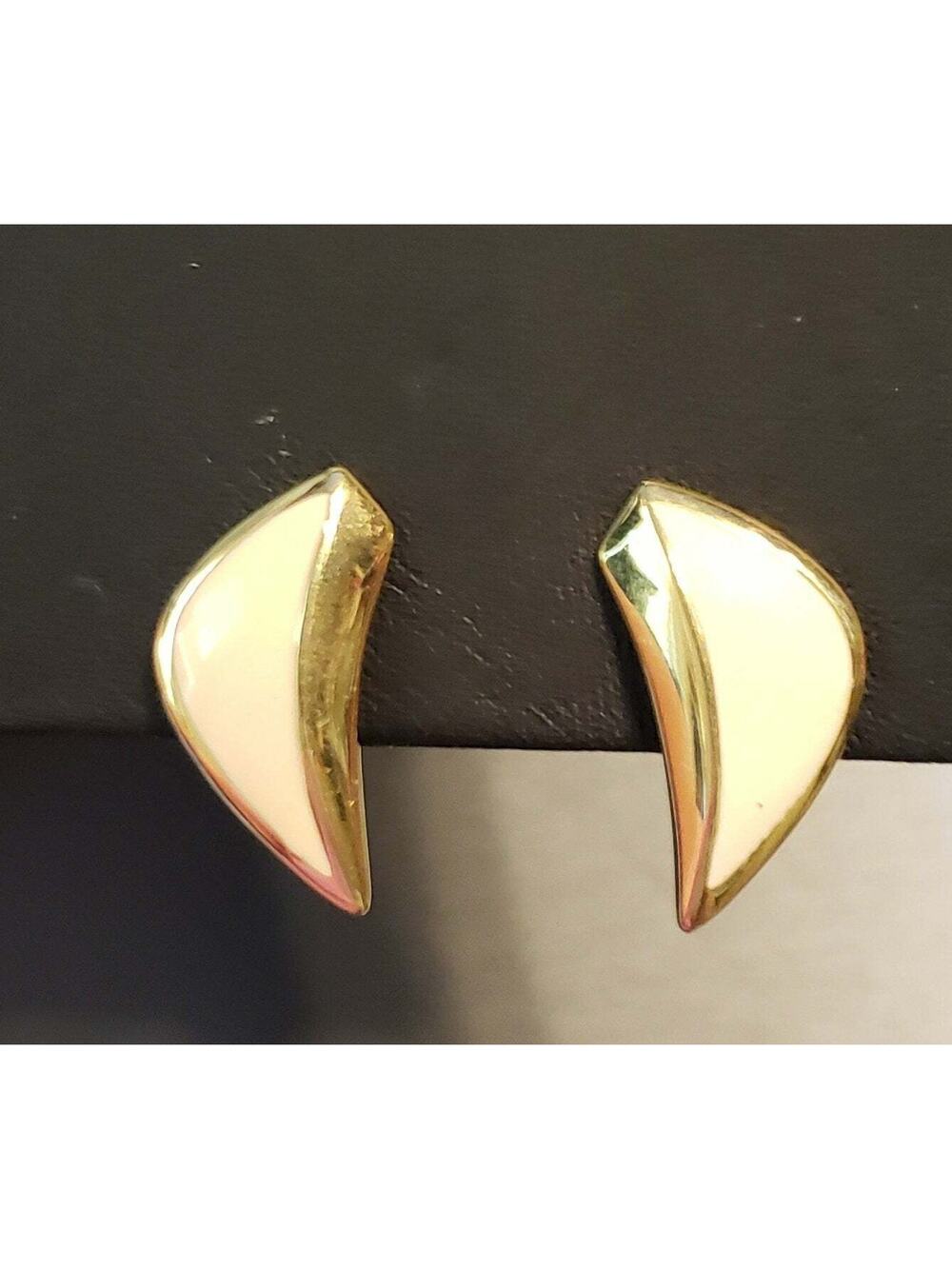 Monet Clip-On Earrings Vintage Designer Cream Enamel Gold-tone 1" Crescents wc-